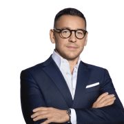 Omul de business Iustin Paraschiv